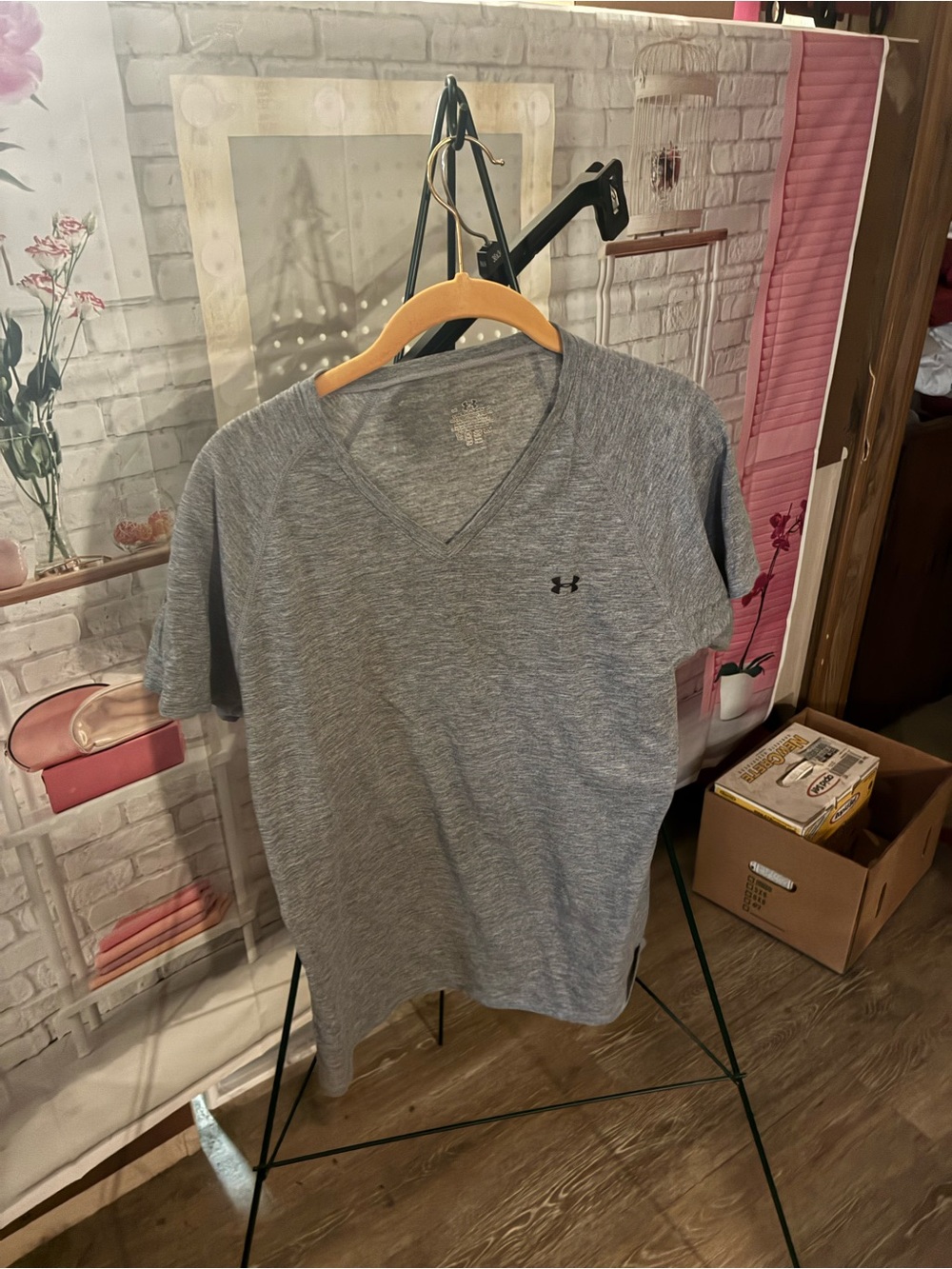 Under Armour Gray V-Neck Short Sleeve Performance Tee